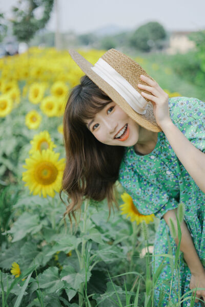 动漫美女光着身子