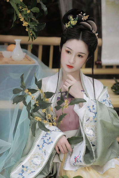 美女 动漫