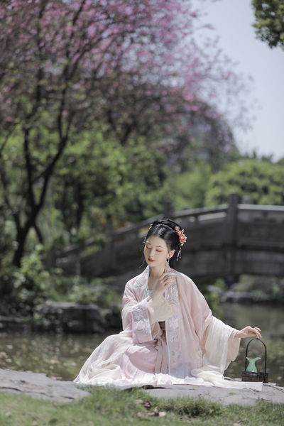 动漫美女隐私无遮挡游戏