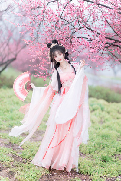 动漫美女操
