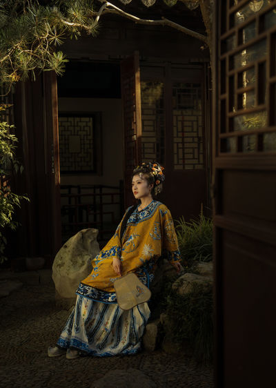《年轻的女教师》hd在线