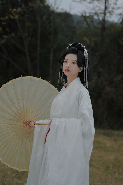 《年轻女教师3》电影
