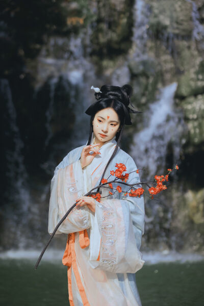 年轻的妈妈电影中字翻译