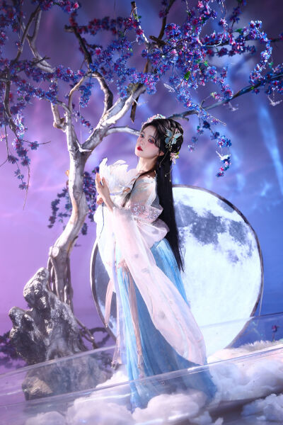 变成黑皮辣妹子后和朋友做了