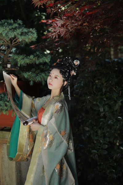 动漫女孩