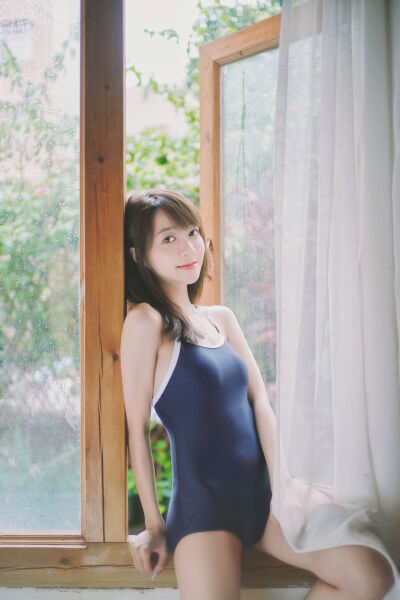 电影年轻的女老师