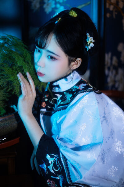 午夜视频免费播放