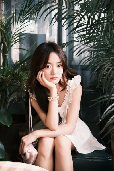 动漫美女光着身子