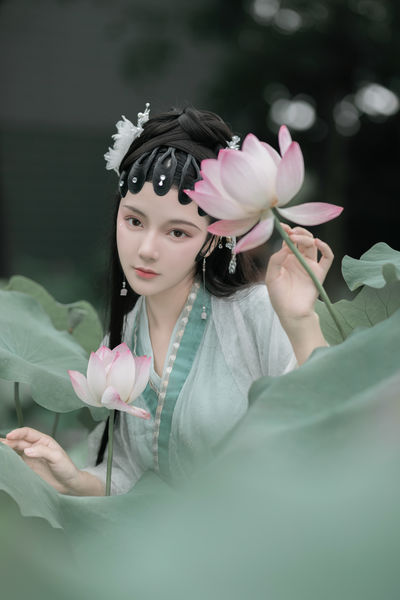 东北浪妇王梅娟偷人视频