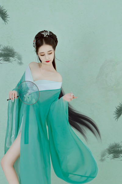 两个客户一起吃我的奶