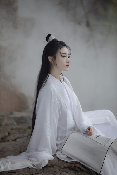 年轻漂亮的女教师6