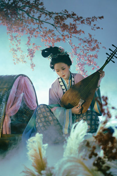 《年轻的女教师》4